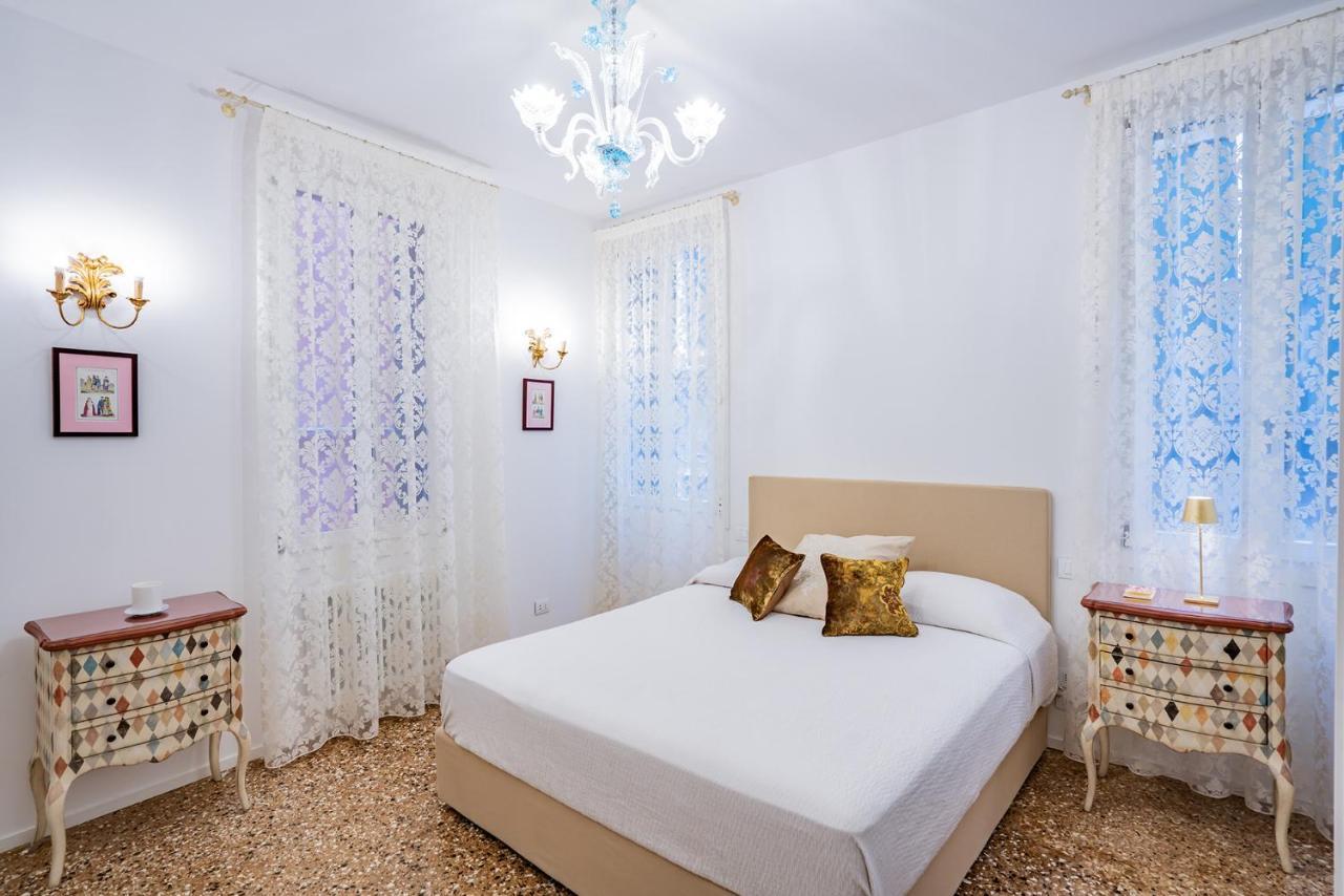 Ca' San Beneto Completely Refurbished In A Fabulously Central Area Venice Luaran gambar