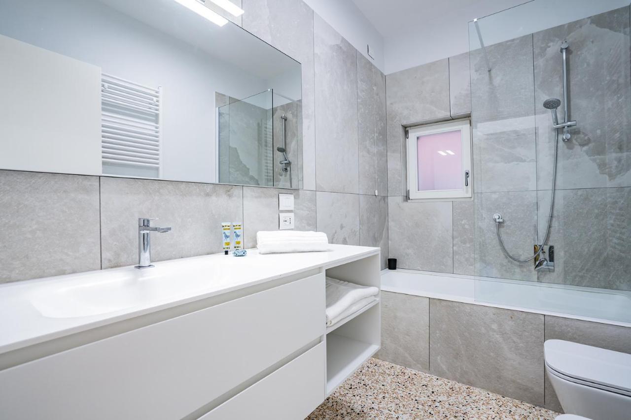 Ca' San Beneto Completely Refurbished In A Fabulously Central Area Venice Luaran gambar