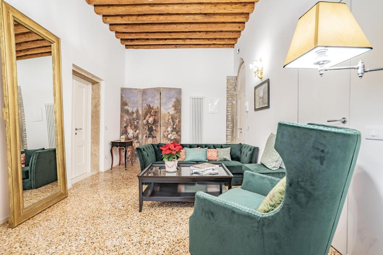 Ca' San Beneto Completely Refurbished In A Fabulously Central Area Venice Luaran gambar