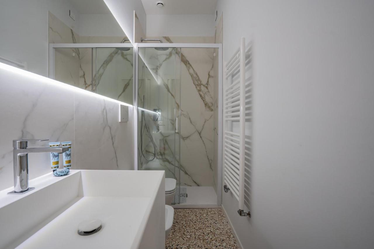 Ca' San Beneto Completely Refurbished In A Fabulously Central Area Venice Luaran gambar