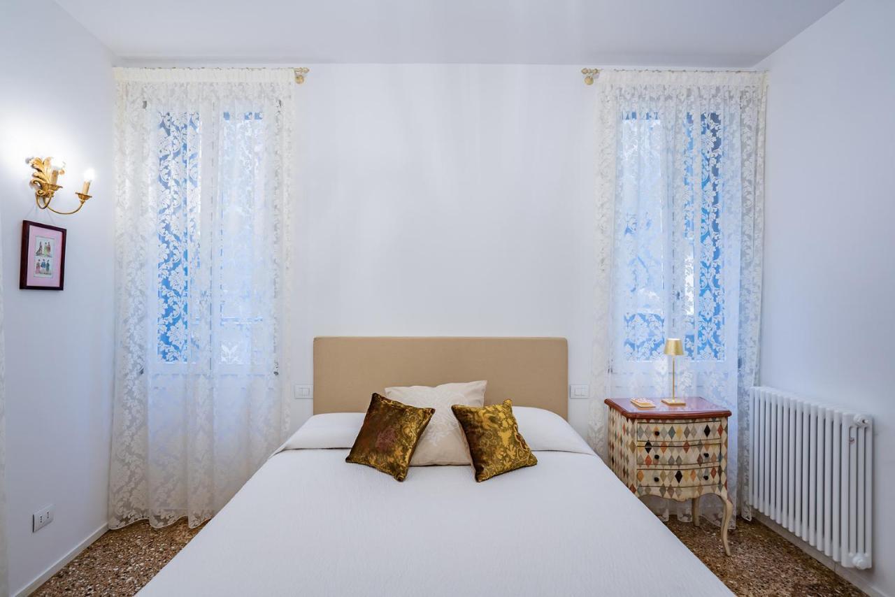 Ca' San Beneto Completely Refurbished In A Fabulously Central Area Venice Luaran gambar
