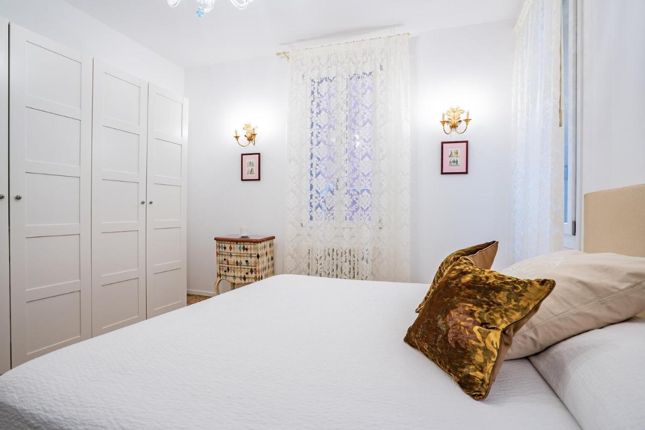 Ca' San Beneto Completely Refurbished In A Fabulously Central Area Venice Luaran gambar